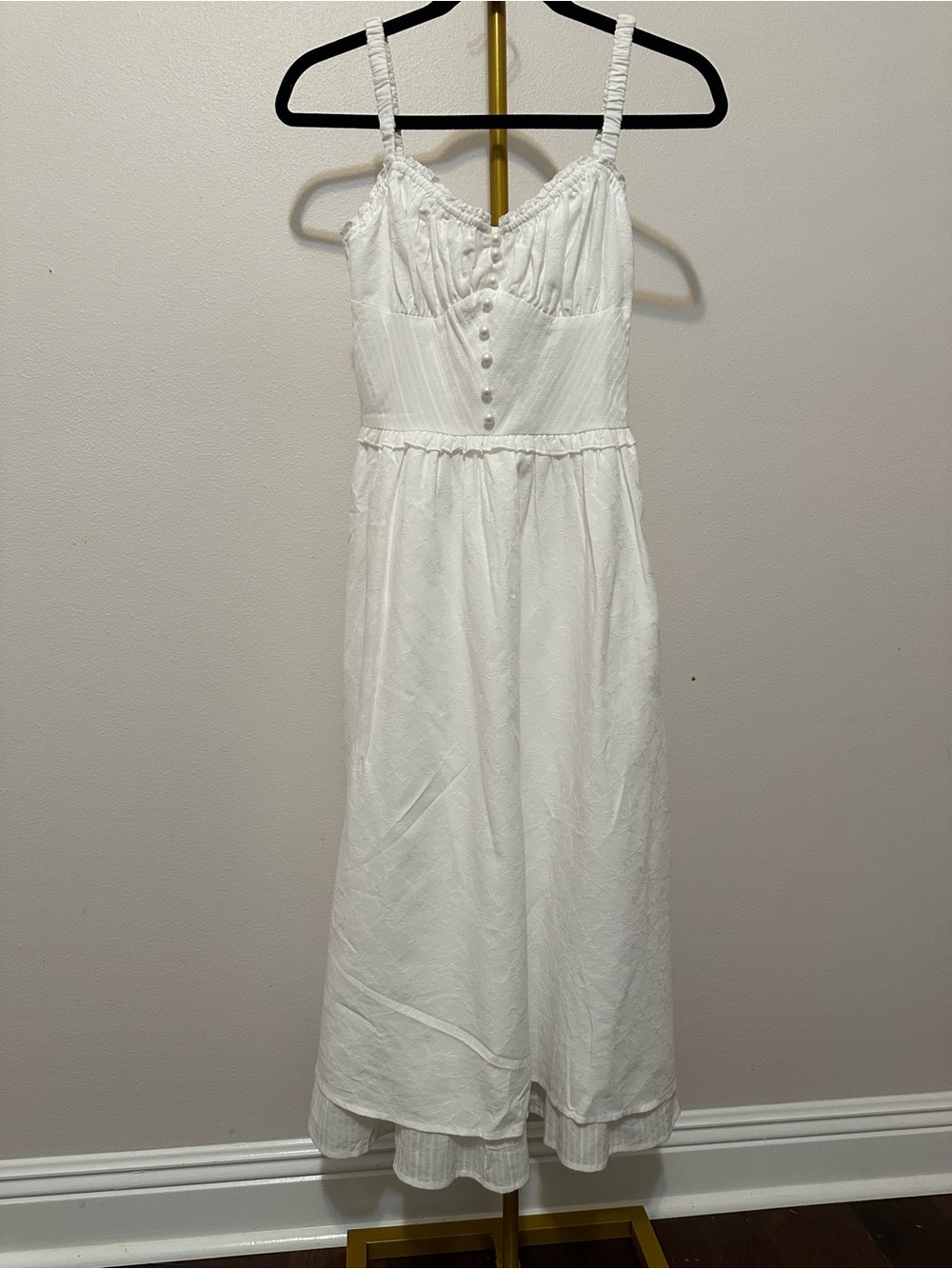 Commense White Sleeveless Maxi Dress with Button Front